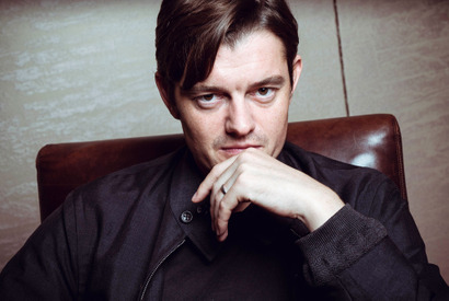 【インタビュー】「不思議な旅路」を歩むサム・ライリー、一変した過去と充実の現在を語る 画像