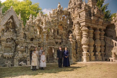 フランス郊外の美しい景色と家族の絆映し出す…『シュヴァルの理想宮』仏版予告 画像