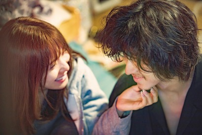 『劇場』をどちらで観るか悩む人に捧ぐ、映画館＆配信それぞれの楽しみ方 画像