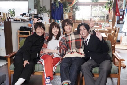 有村架純＆高橋海人ら仲良し家族写真公開、新ドラマ「姉ちゃんの恋人」 画像