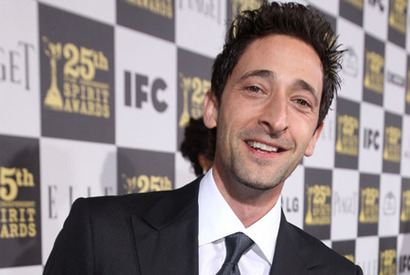 エイドリアン・ブロディ、名優ゲイリー・オールドマンに代わって悪役に!? 画像