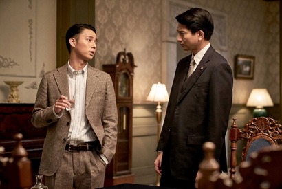 中井貴一＆向井理＆藤ヶ谷太輔、重厚感あるセットに佇む「華麗なる一族」場面写真 画像