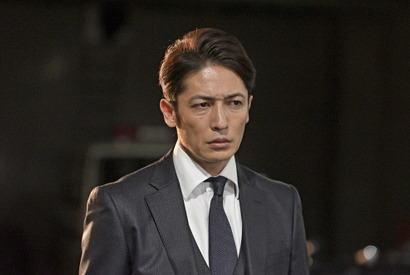 椎名桔平に「真っ黒」「魔王感」の反応が上がるなか、仲里依紗が「一番怖い」という声も…「桜の塔」3話 画像