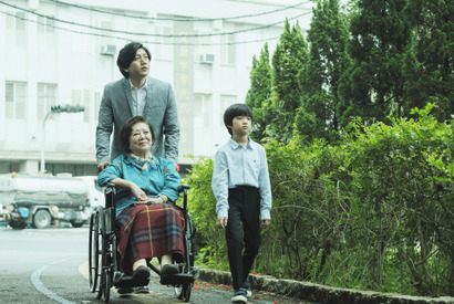 “家族”を守るため罪を背負った愛の行方は…？『親愛なる君へ』予告編 画像