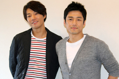 チ・ジニ＆イ・チョニ インタビュー　カッコいいの定義は「守れる男」と「顔のシワ」 画像