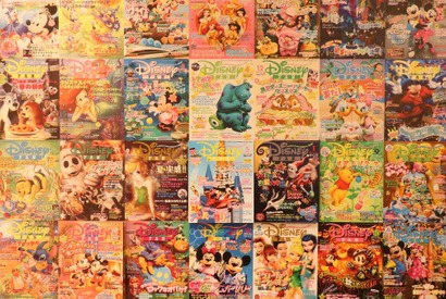 【ディズニー】月刊ディズニーファン創刊30周年記念イベントがスタート、ユニベアシティ10周年を記念した特別展示も 画像
