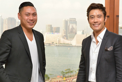 イ・ビョンホン、3D効果で「鍛えた腹筋がすごく見える」とご満悦  画像