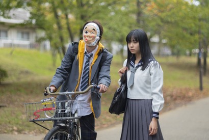 板垣瑞生、こだわりの“ひょっとこ”シーン『君が落とした青空』場面写真 画像