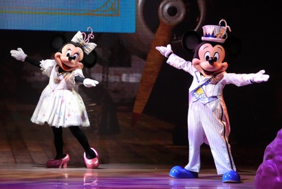 【ディズニー】TDS20周年限定ショー“シャイニング・ウィズ・ユー”お披露目　20年間の輝きを過去の映像とめぐる 画像