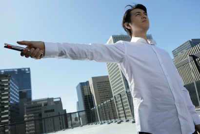 地球に初めて降り立つ姿も！『シン・ウルトラマン』最新予告解禁　「デザインワークス」も発売決定 画像