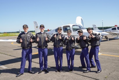 福原遥＆目黒蓮ら朝ドラ「舞いあがれ！」帯広で航空学校編ロケ快調「空の青さにびっくり」 画像