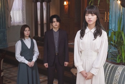 清原果耶“翡翠”の降霊シーンに「完全に憑依してる」「圧巻だった」の声続出…「霊媒探偵・城塚翡翠」 画像