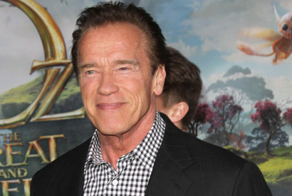 アーノルド・シュワルツェネッガー、27歳年下のブロンド女性と交際中!? 画像