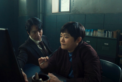 『別れる決心』でコメディアンと俳優を両立させるキム・シニョンに注目 画像