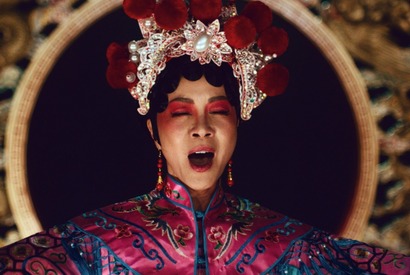 ミシェル・ヨー「皆に希望を与える」マルチバースの魅力を語る『エブリシング・エブリウェア・オール・アット・ワンス』 画像