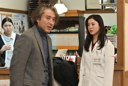 ムロツヨシが「星降る夜に」“鈴”吉高由里子を追う謎の人物…大石静脚本に「やめてあげてぇ」 画像