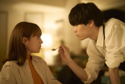 萩原利久“月読”、マーマレードをそよぎの口元に…「最高すぎる」などときめく視聴者続出「月読くんの禁断お夜食」4話 画像