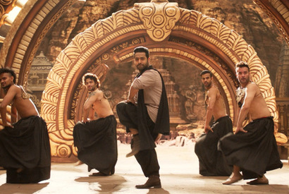 『RRR』NTR Jr.主演『アラヴィンダとヴィーラ』キレキレ＆ゴージャスなダンスシーン 画像