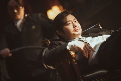 売れない俳優が、アドリブ全開で伝説の殺し屋に！『トゥ・クール・トゥ・キル 』予告編 画像