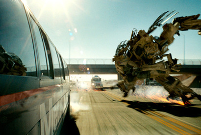 『トランスフォーマー』 -(C) 2006 PARAMOUNT PICTURES AND DREAMWORKS LLC. ALL RIGHTS