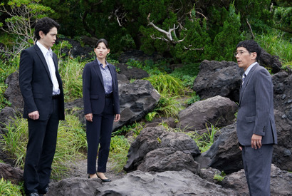 暴かれる裏の顔…深川麻衣＆前田敦子＆石井杏奈共演「彼女たちの犯罪」今夜2話の場面写真公開 画像