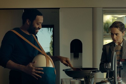 エミリア・クラーク主演、近未来の“妊娠の形”描く『ポッド・ジェネレーション』予告 画像