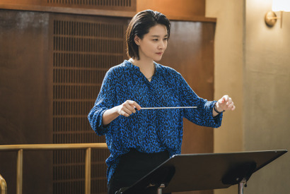 【レビュー】圧倒的存在感！秘密を抱えた女性指揮者を演じるイ・ヨンエの説得力『マエストラ』 画像