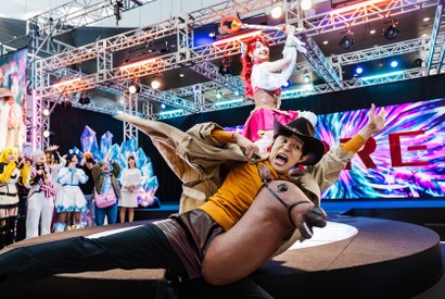 鈴木亮平が語る“最も重要なシーン”は？『シティーハンター』新場面写真 画像