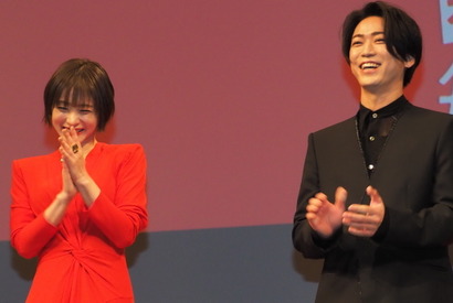 石原さとみ、「一番意外だった共演者」を聞かれ「亀梨和也さん！と言いたいんですけど…」 画像