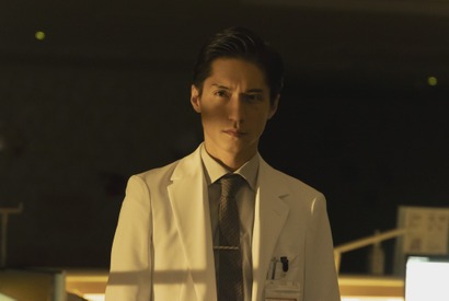 錦戸亮“郁弥”の見せつけキスに「完璧」「表情がたまらない」の声上がる「Re:リベンジ」2話 画像