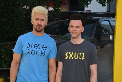 ライアン・ゴズリング、『フォールガイ』のプレミアに「ビーバス＆バットヘッド」の仮装で登場 画像