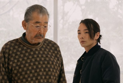 父の記憶を息子がたどる…森山未來＆藤竜也共演『大いなる不在』予告編 画像