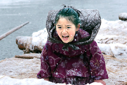 稲垣吾郎、“平成のおしん”の父親に！　無精ひげ＆短髪でイメージ一新 画像