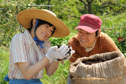 阿部サダヲ＆菅野美穂が夫婦役に！『奇跡のリンゴ』試写会に20組40名様ご招待 画像