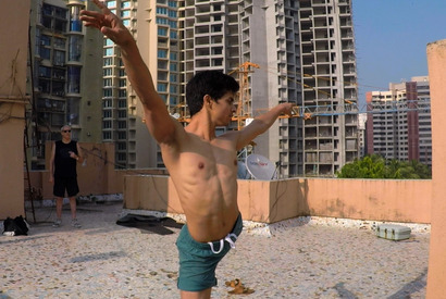 「王子のように振る舞う」師弟の絆と特訓風景とらえる『コール・ミー・ダンサー』本編映像 画像