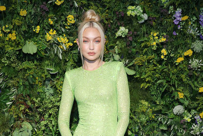 ジジ・ハディッド、交際中のブラッドリー・クーパーについてコメント「とてもロマンティックで幸せな関係」 画像