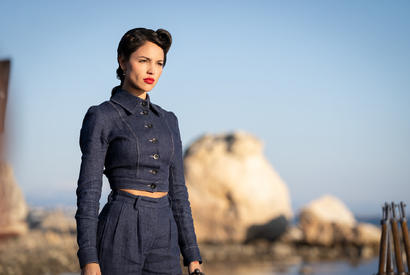 エイザ・ゴンザレス「歴史的に何が起こったのか」「興味を深めてほしい」『アンジェントルメン』インタビュー映像 画像