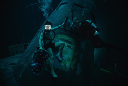 トム・クルーズ、潜水スタントに挑む！『ミッション：インポッシブル』極限の撮影現場を捉えた特別映像 画像