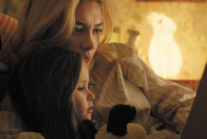 フローレンス・ピュー「キャラクターの成長と変化の過程を大切にした」『We Live in Time』 画像