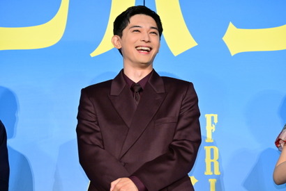 吉沢亮、「お亮のことが好きすぎる」満島真之介と3度目共演「しっくり来た」『ババンババンバンバンパイア』完成披露 画像