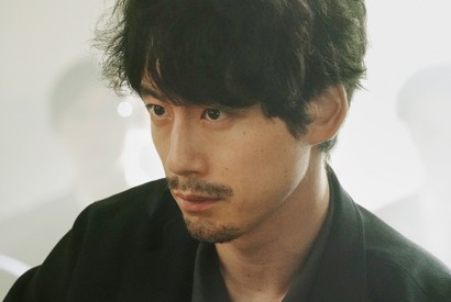 坂口健太郎演じる主人公と将棋の出会い、激動の人生映す『盤上の向日葵』場面写真 画像
