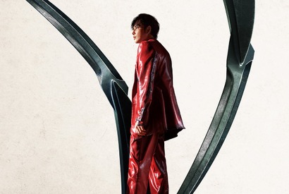 『イカゲーム』イム・シワン、Netflix映画『カマキリ』で帰還！殺し屋業界を揺るがす“A級キラー”に変身 画像