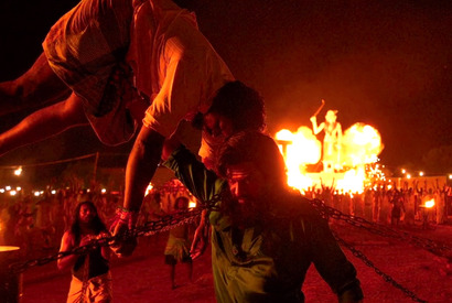 鎖で敵をなぎ倒す！迫力バトル満載『マーク・アントニー』アクショントレーラー 画像