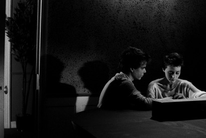 レオス・カラックス、美しいモノクロームの長編デビュー作『ボーイ・ミーツ・ガール 4Kレストア版』予告編 画像