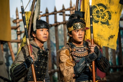 大河ドラマ「豊臣兄弟！」第4回　あらすじ・場面写真　ついに信長（小栗旬）が出陣の決断を下し、兄弟にとって初めての大戦が始まる…1月25日放送 画像