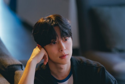 ペ・イニョク、新作『宇宙をあげる』でツンデレな魅力を炸裂！不器用な優しさに“胸キュン” 画像