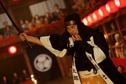 渡辺謙が舞台に立つ江戸歌舞伎の名場面公開　柄本佑主演『木挽町のあだ討ち』の見どころの本編シーン解禁 画像