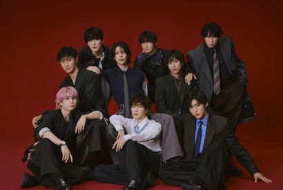 Snow Man新曲が『SAKAMOTO DAYS』主題歌に！目黒蓮「エネルギーや勇気を与えられる」 楽曲入り予告編も 画像