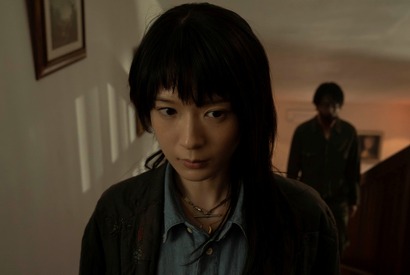 穂志もえか“霊媒師・愛里”の背後に現れたのは…『Never After Dark／ネバーアフターダーク』4月10日ムビチケ発売 画像