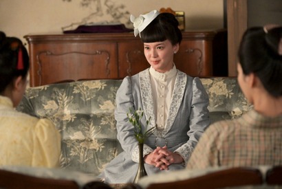 「風、薫る」第16回あらすじ・場面写真　りんと直美が倒れた子どもに駆け寄る姿を見た捨松は、ある提案をするため自宅に呼び寄せる…4月20日放送 画像